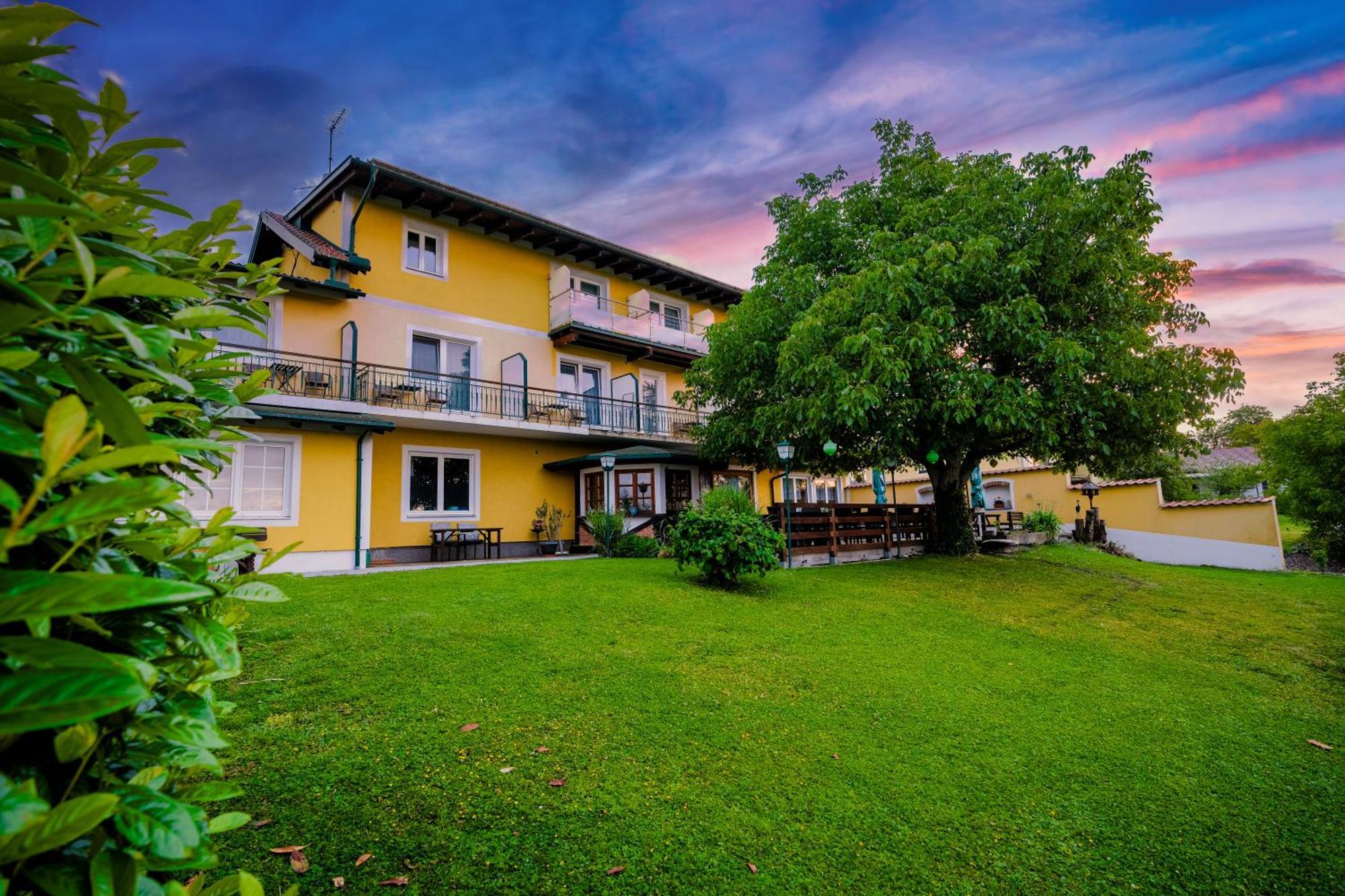 Pension Baumgartner-Berghof Obernberg am Inn Kültér fotó
